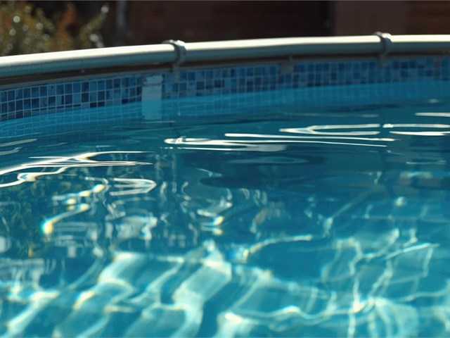 8 cosas que debes saber antes de comprar una piscina de fibra