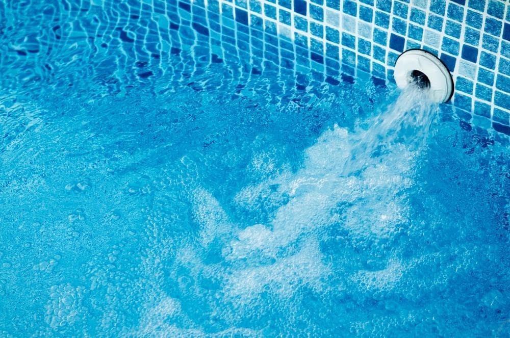 Consejos para mantener el agua de la piscina limpia